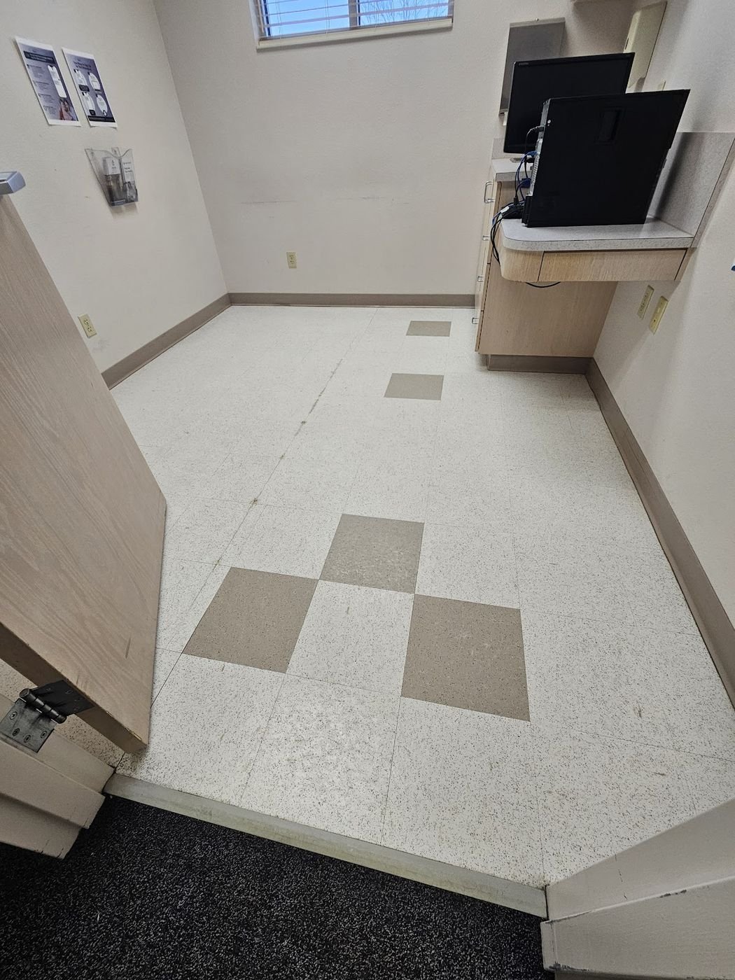 Commercial floor cleaning Pueblo CO — office lobby