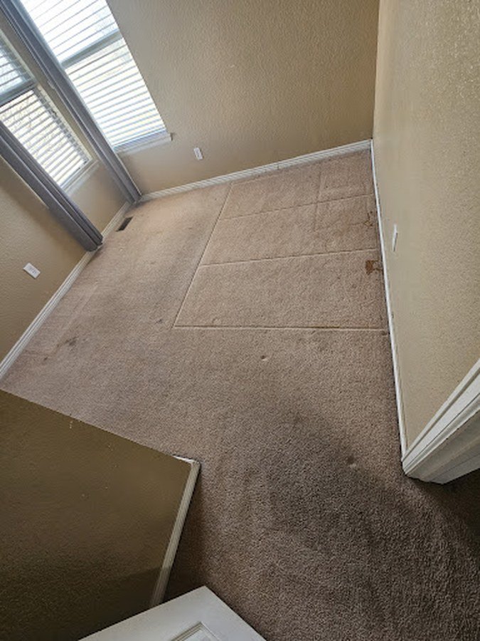 Living Room Carpet before cleaning in Pueblo CO